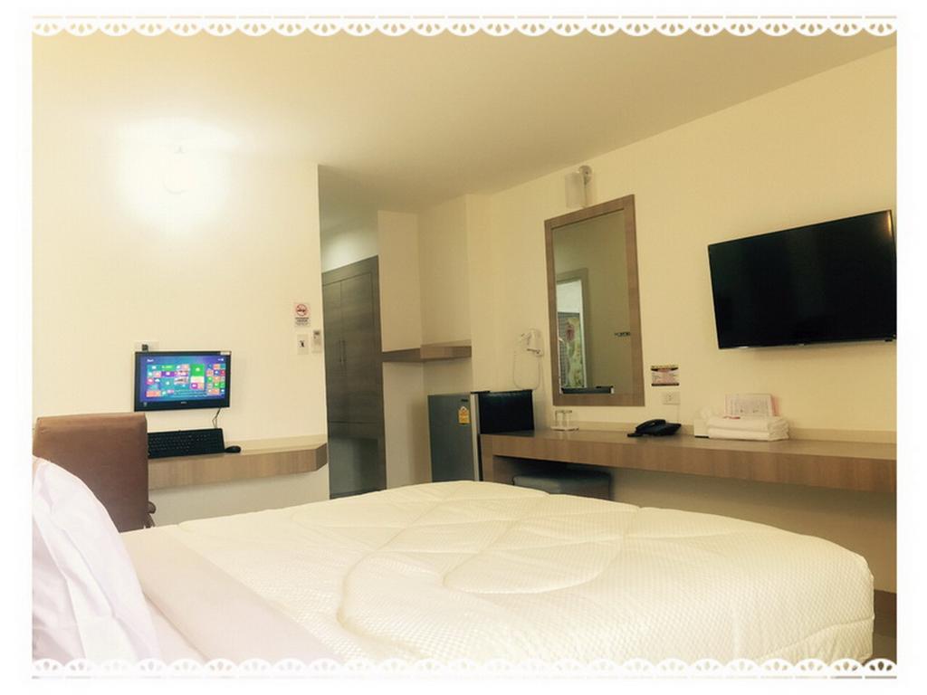 P.A. Thani Hotel Nakhon Sawan Exterior foto